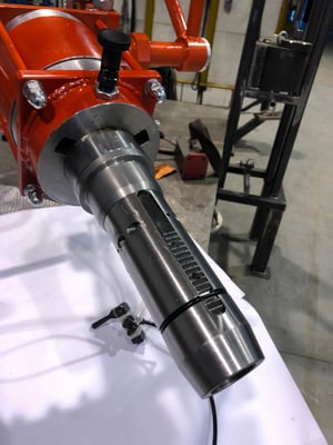 coil manipulator with mechanical chuck