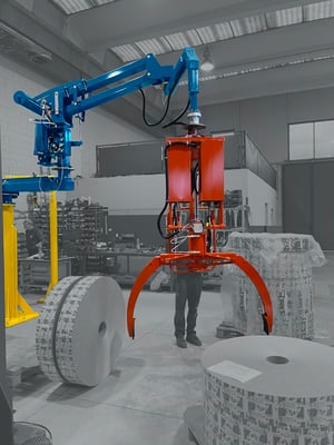 mechanical manipulator with clamp